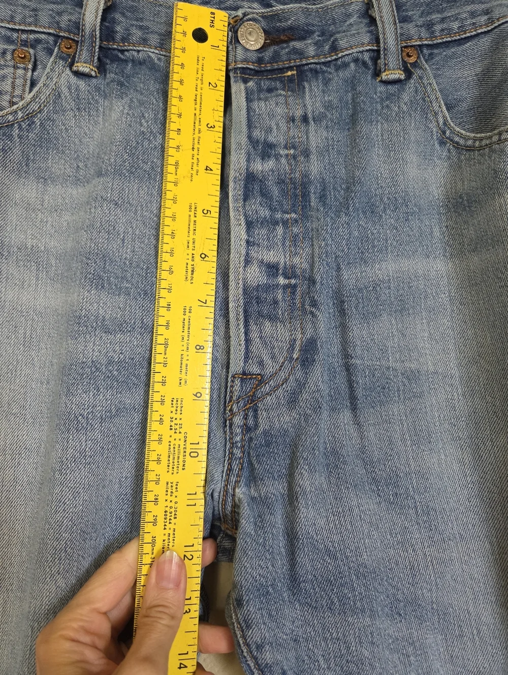 Levis Men's Light Blue Denim Cut-Off Shorts Jorts 501